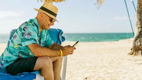 Mobilfunk-Tarife: So vermeiden Urlauber den Kostenschock bei Auslandsreisen