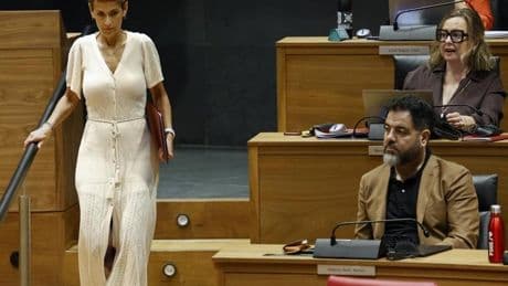 Chivite intenta recomponerse y persona al Gobierno navarro en la causa ante el Supremo