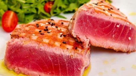 Quand la consommation d’un poisson frais mal conservé entraîne des symptômes allergiques… qui n’en sont pas