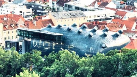 Graz trauert  - Kunsthaus zeigt emotionale Worte