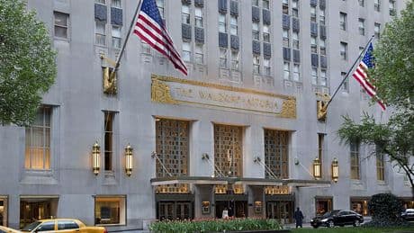 El glamuroso pero exigente sector de los uniformes de los hoteles de lujo