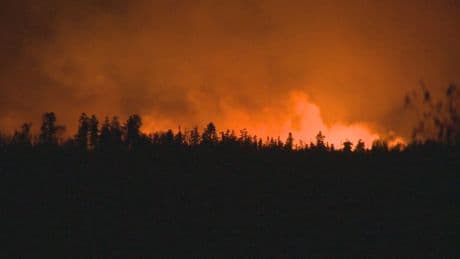 Lynn Lake residents forced to evacuate as northern Manitoba wildfire approaches