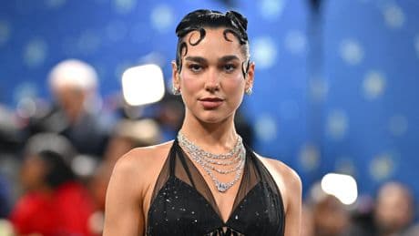 Originaire du Kosovo, Dua Lipa obtient la citoyenneté « pour son impact culturel dans le pays »