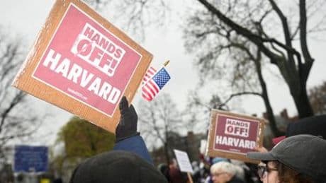 Harvard & Co: Wie kämpfen US-Hochschulen gegen Trumps Sparpolitik?