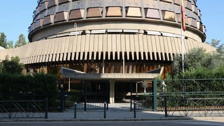 El Constitucional ampara a un extranjero que fue expulsado de España por aplicarle una ley más desfavorable que la actual