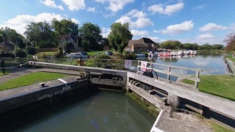 Body found after man, 23, went missing in the River Thames