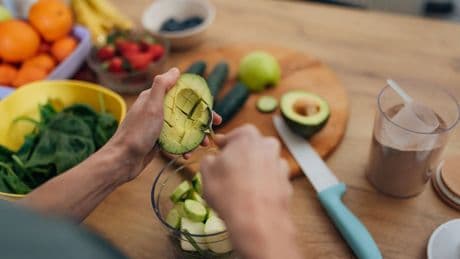 La cantidad de aguacate que debes comer cada día para reducir el colesterol