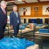 De burgemeester en de wethouder aan de deur: ‘Er komen asielzoekers bij u in de buurt’