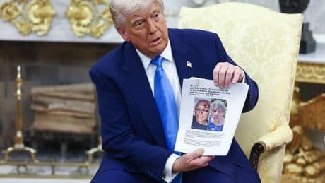 No agli studenti dall?estero, Harvard fa causa a Donald. E il giudice blocca il divieto