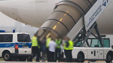 Schlagworte: Rotlicht: Remigration