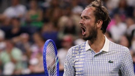 US Open: Tennis-Star Medwedew rastet bei Erstrundenmatch gegen Bonzi aus