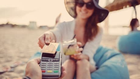 Budget im Griff: So vermeiden Sie Finanzfallen im Urlaub