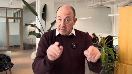 Gonzalo Bernardos, economista: “Todos conocemos a personas que se ganan bien la vida, pero que no llegan a fin de mes”