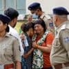 Een van de twee zwarte dozen gevonden na vliegtuigcrash India - Familieleden van slachtoffers geven DNA-stalen af om exacte dodental te bepalen