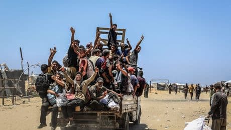 Nach Sitzung des Sicherheitskabinetts - Merz: Hamas krallt sich fast alle Hilfsgüter!