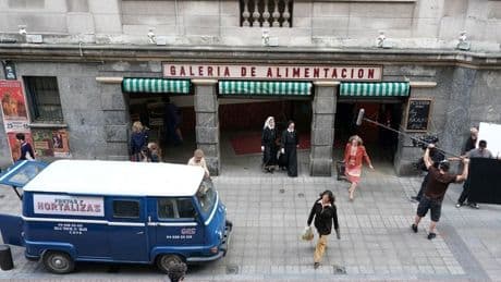 'Ruega por nosotras', que transformó Bilbao en el Madrid de los 70, desvela su reparto