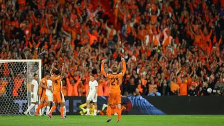 De Jong tiene una mínima lesión muscular y es duda para recibir al Valencia