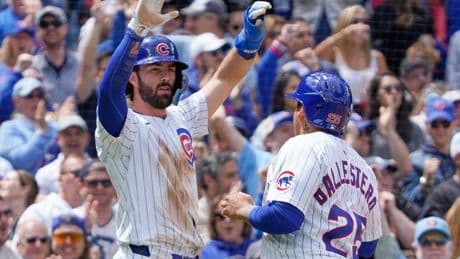 Swanson and Crow-Armstrong help the Cubs beat the White Sox for a franchise-record 7th straight time