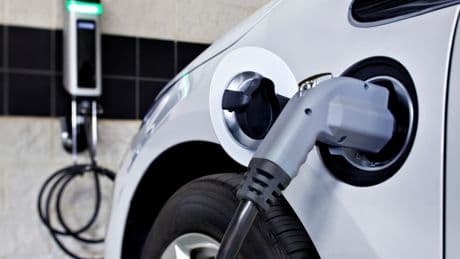 Das gab's noch nie: E-Auto leasen inklusive kostenlosem Strom