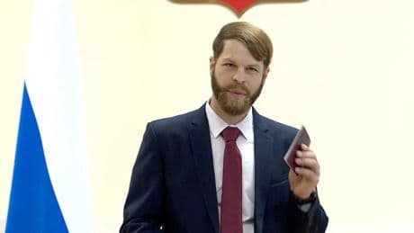 De misionero cristiano a espía de Putin: un estadounidense recibe la nacionalidad rusa por sus servicios al Kremlin