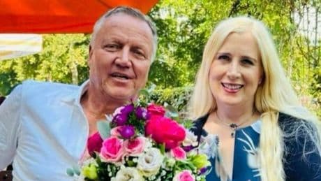 Il principe Harald von Hohenzollern muore a 63 anni dopo un infarto. Il dolore della moglie candidata sindaco: «Aspettavamo il nostro primo figlio»