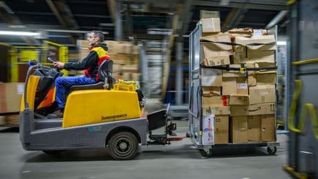 Pakete: DHL erhöht Preise für bestimmte Paket-Sendungen