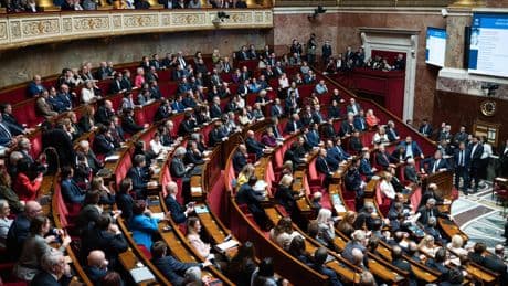Fin de vie : les députés adoptent la procédure pour demander l’aide à mourir