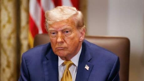 «Trump ha minacciato di bombardare Mosca e Pechino», l'audio choc diffuso dalla CNN. «Xi pensava fossi pazzo, Putin mi ha creduto al 10%»