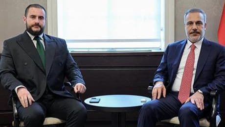 Dışişleri Bakanı Hakan Fidan Sırbistan’da Devlet Bakanı Zukorlic ile bir araya geldi