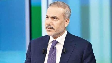YPG’nin anlaşmaya uyup silah bırakmasını bekliyoruz