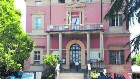 Affidi di Bibbiano, pioggia di assoluzioni. Le condanne sono solo tre