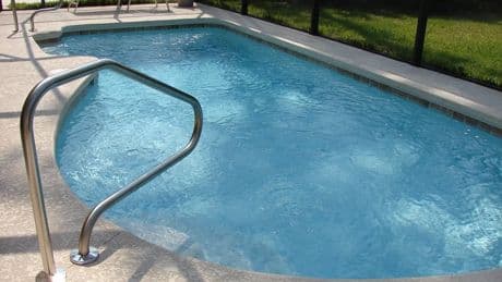 Muere ahogada un niña de 21 meses en una piscina de Guillena