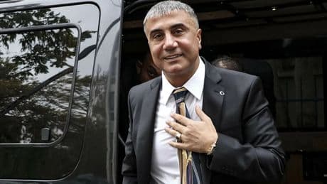 Sedat Peker uzun süren sessizliğini bozdu... Türkiye'ye döneceği iddialarına yanıt verdi: 'Yaşadığım sürece 3 kişiyi affetmeyeceğim'