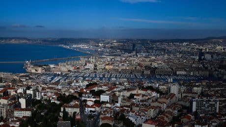 «Cela risque de dégénérer» : à Marseille, des riverains excédés patrouillent la nuit pour lutter contre les nuisances