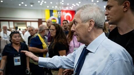 Aziz Yıldırım Divan Kurulu'nda sinirlerine hakim olamadı: 'Ne devlet dinlerim ne polis dinlerim'