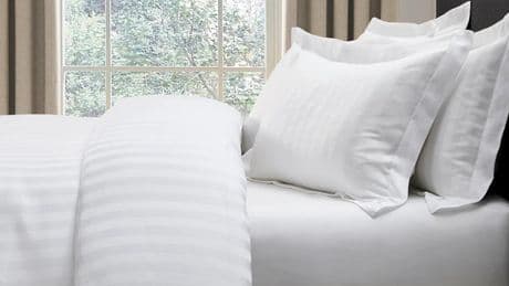 This white bedding set looks just like The White Company's but costs over £85 less