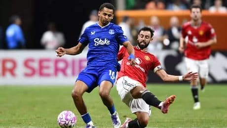 Bruno Fernandes in flare-up with Everton star as Man Utd own goal costs win - 5 talking points