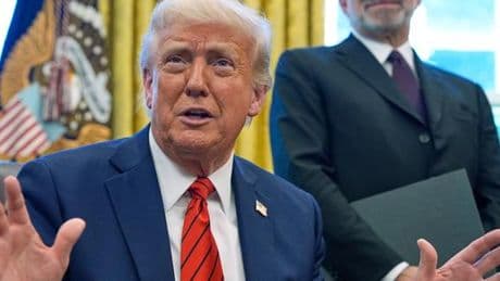 Jean Pisani-Ferry : « Que veut Donald Trump ? Un dollar faible, pour réindustrialiser, ou un dollar fort, pour garder l’économie américaine financièrement dominante ? »
