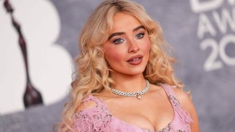 Musik: Sabrina Carpenter mit "Man's Best Friend" an Chart-Spitze