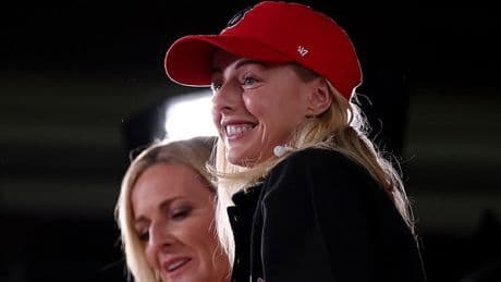 Chloe Kelly watches on and inspires England to 92-3 Women's Rugby World Cup hammering of Samoa