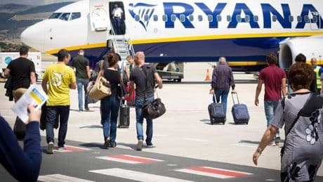 Ryanair passengers in tears over man's random act of kindness on flight