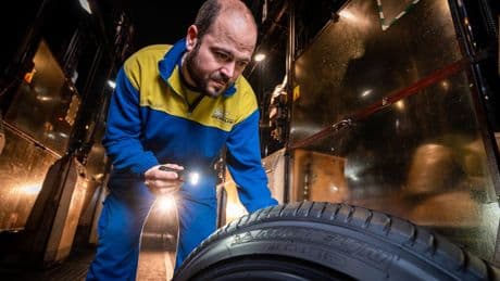 Hemos ido hasta Valladolid para conocer uno de los grandes secretos de Michelin: cómo fabricar cinco millones de neumáticos cada año