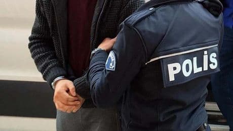 Konya'da 19 yıl önce işlenen cinayetle ilgili gözaltına alınan 2 zanlıdan biri tutuklandı