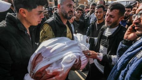 « Je suis certain que c’était un sniper » : 95 enfants palestiniens tués d’une balle dans la tête ou dans la poitrine à Gaza, selon la BBC