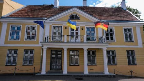 Außenminister schlägt Alarm - Deutschlands Botschaften bröckeln auseinander