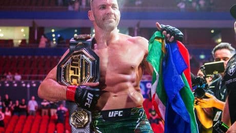 Du Plessis, campeón de peso medio de UFC, se rinde a Topuria: "Es un ejemplo, se merece todo lo que tiene"