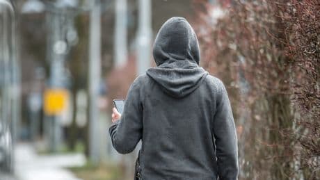 Altersprüfung im Netz: Pflicht zum Online-Ausweis wird mit Gratis-Apps umgangen