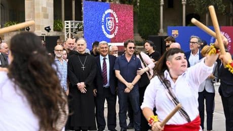 Las mejores imágenes de la llegada de Laporta a la Marxa Culer en Montserrat