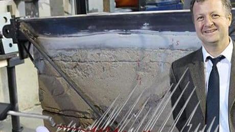 İçinde gram beton yok, 8'lik depreme dayanıyor! Öğrencisiyle 'bedava'ya duvar yaptı
