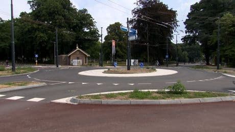 Een van de oudste wegen van Arnhem is vergroend met meer oog voor de fietser